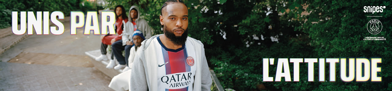 Multiple person wearing the new PSG Away Jersey of the 26/27 season