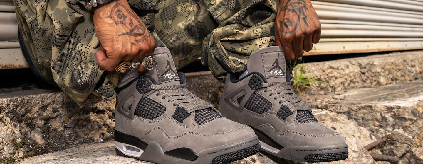 Air Jordan 4 Retro Cavestonr on feet pictures