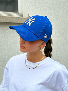 Hellblaue SNIPES Cap