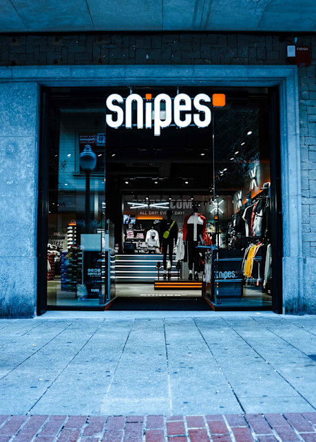 SNIPES store from the outside. 