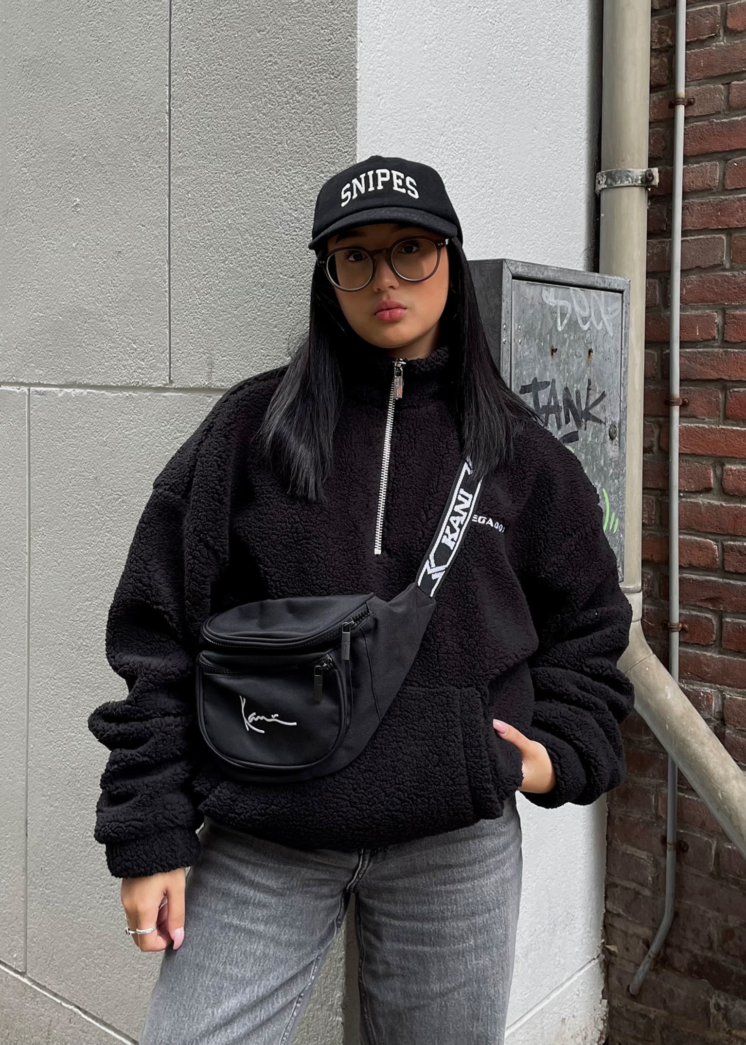 SNIPES Onlineshop Sneaker Streetwear Accessories
