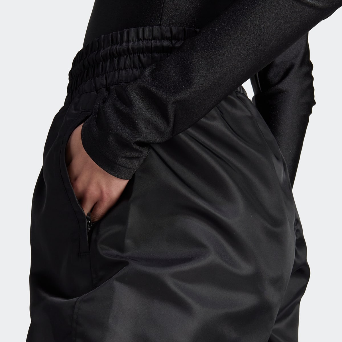adidas Originals adicolor Neuclassics Woven Trackpant women Trainingsbroeken zwart Maat XS Kleding