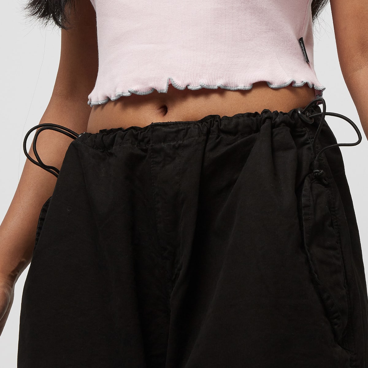 Urban Classics Cotton Parachute Pants women Cargobroeken zwart Maat XS Kleding