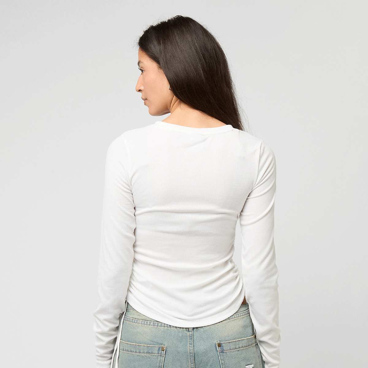 Nike Sportswear Essential Rib Longsleeve Mod Crop Top Longsleeves in wit formaten: XS