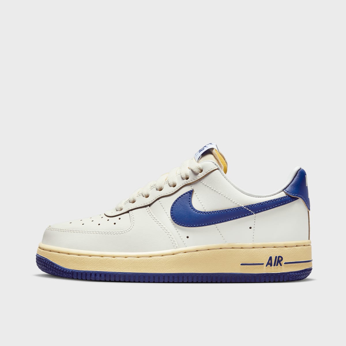 WMNS Air Force 1 '07, Nike, Nike Air Force 1, en beige, taille: 36.5