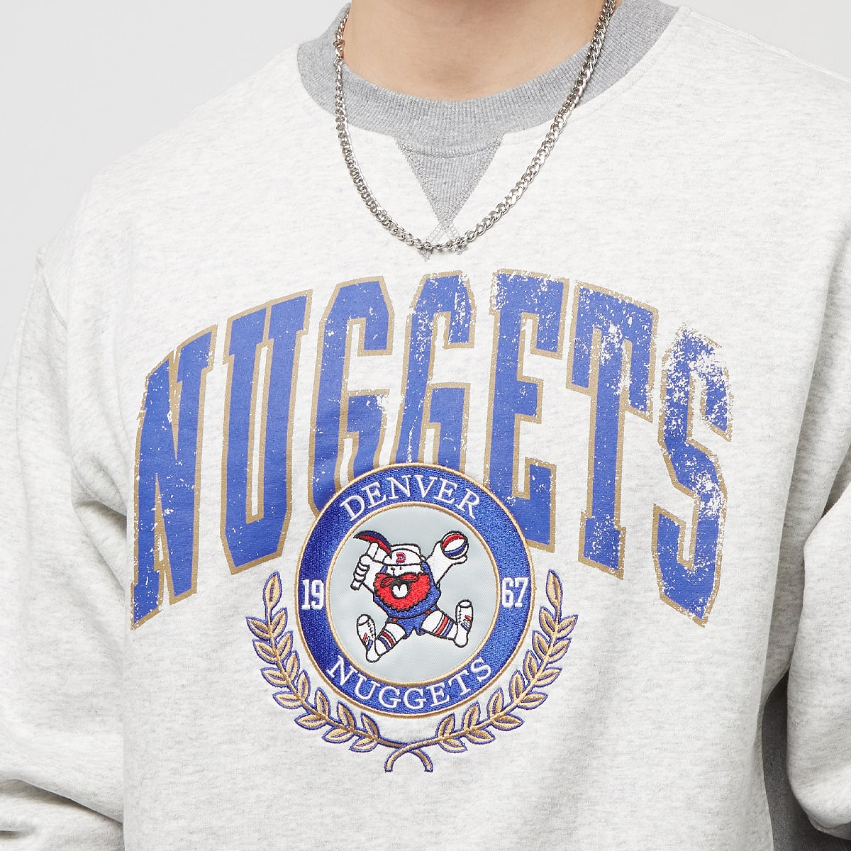 Mitchell & Ness NBA Premium Fleece Crew Denver Nuggets men Hoodies Sweaters grijs Maat S Kleding
