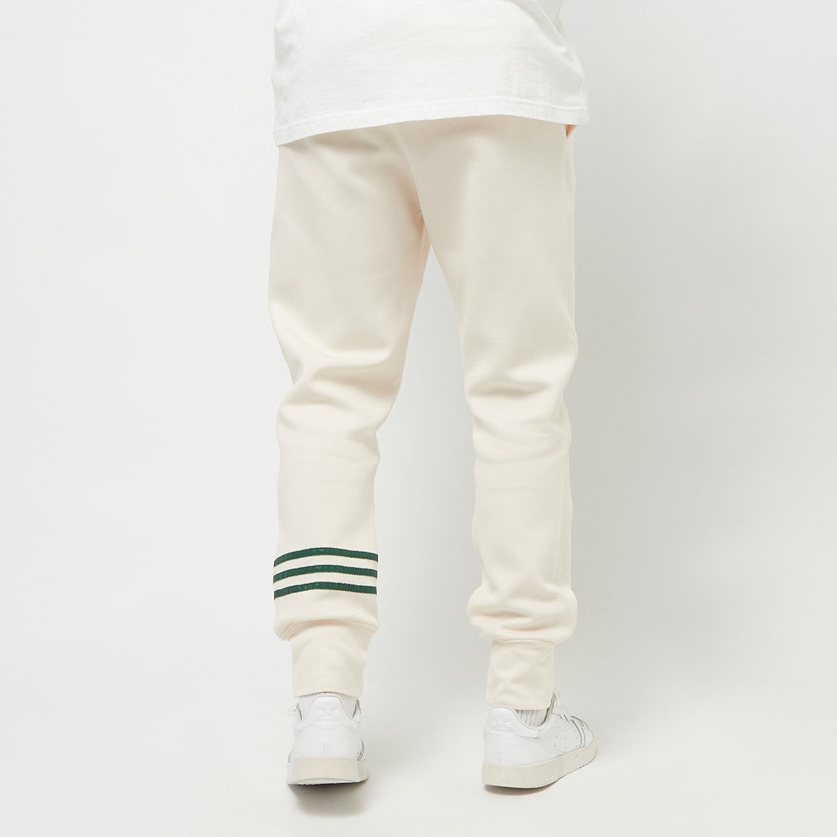 adidas Originals adicolor Neuclassics Trackpant Trainingsbroeken in beige formaten: S