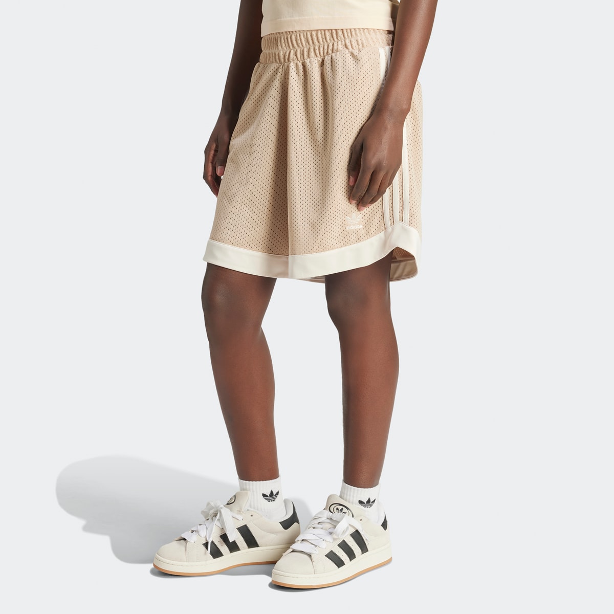 adidas Originals Mesh Basketball Short Sportshorts in beige formaten: S