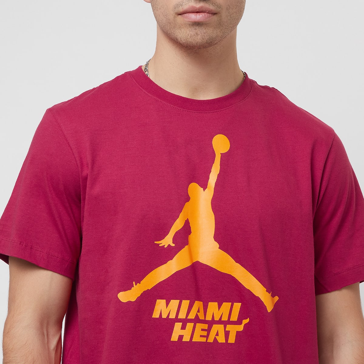 Jordan Nba Miami Heat Essential T-Shirt Men T-Shirts & Polo's rood Maat XL Kleding
