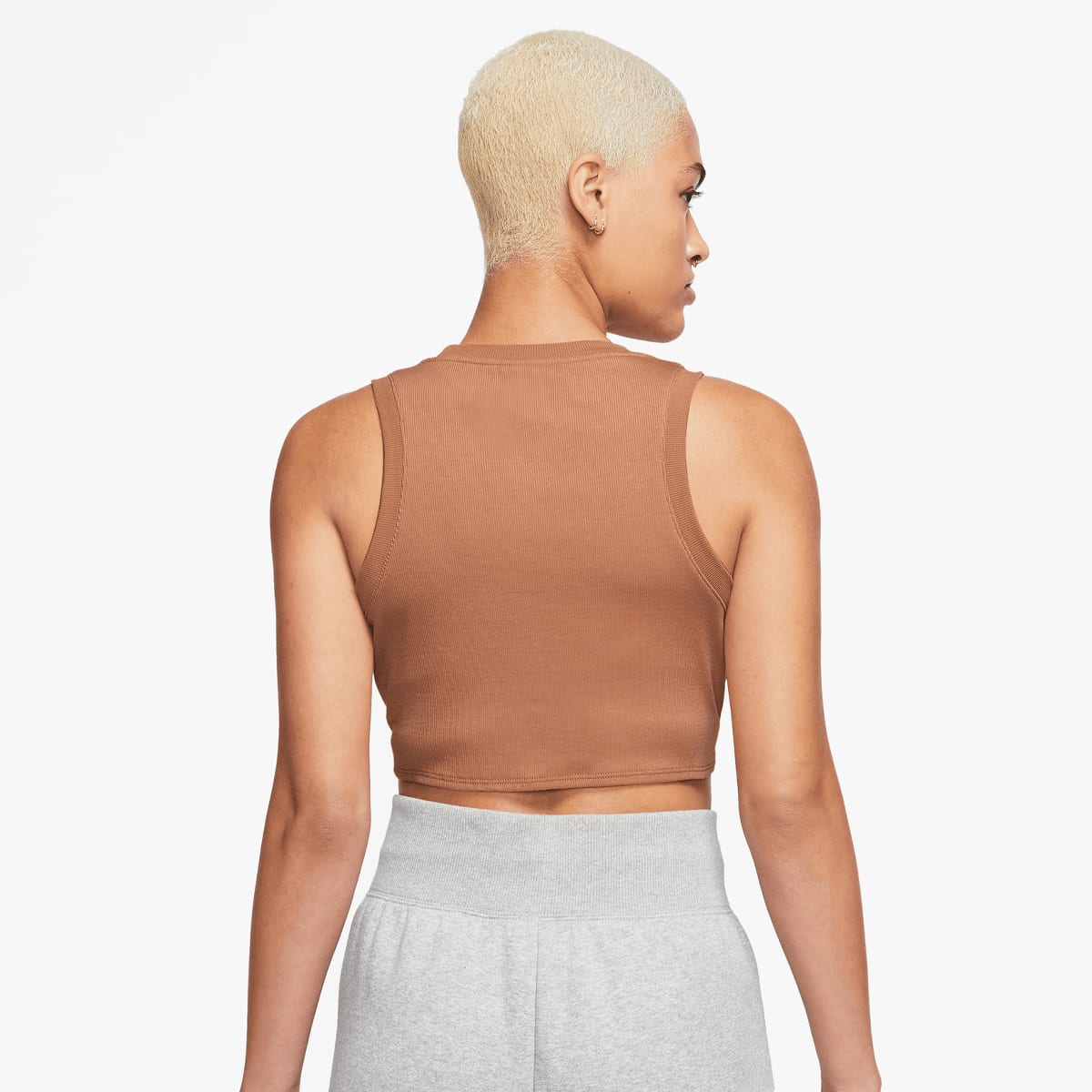 Nike Sportswear Chill Knit Tops in bruin formaten: XS
