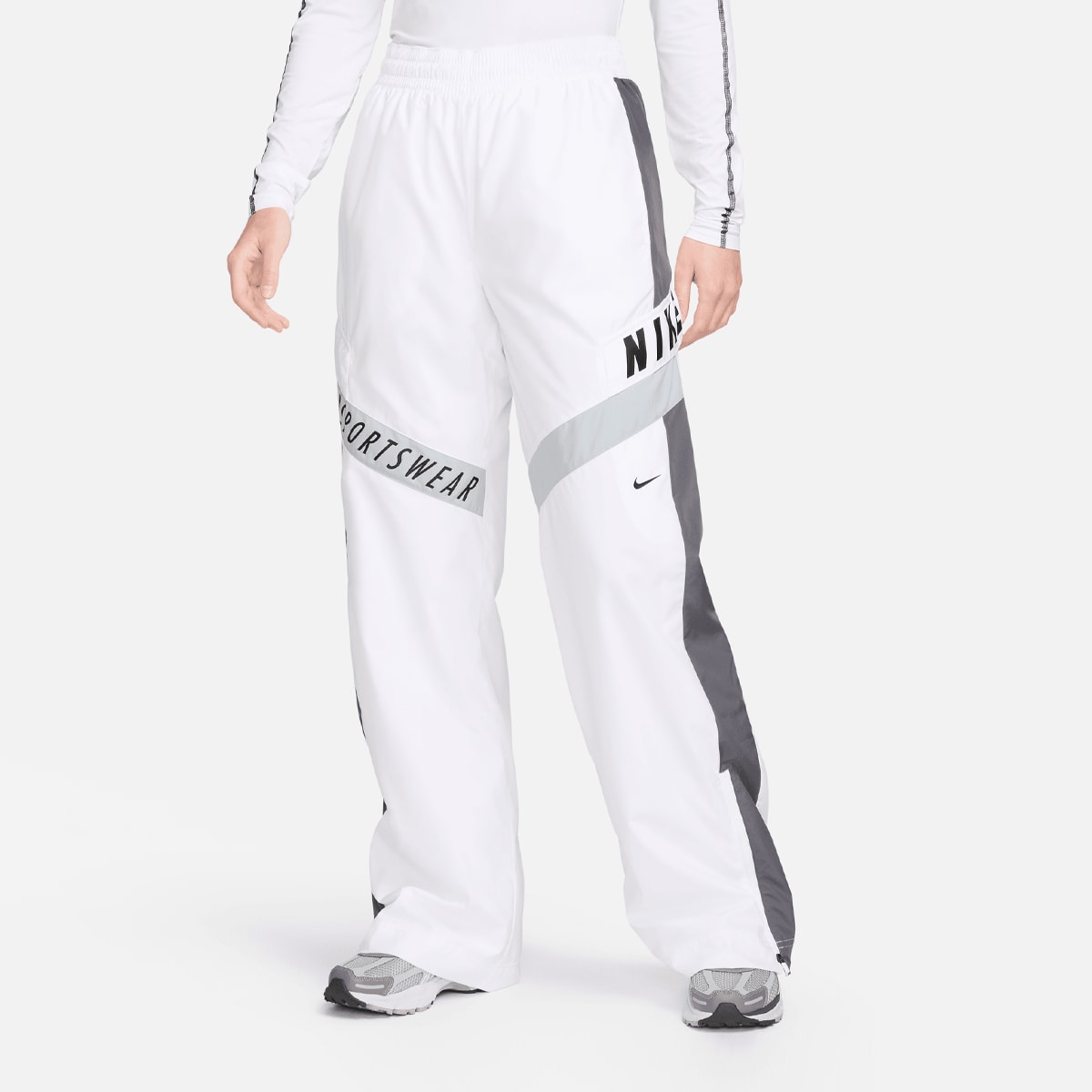 Nike Sportswear Woven Pants Trainingsbroeken white iron grey light pumice maat: XS beschikbare maaten:XS S M L