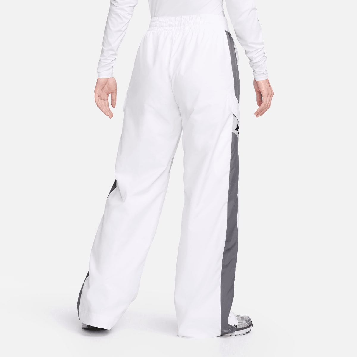 Nike Sportswear Woven Pants Trainingsbroeken in wit formaten: S