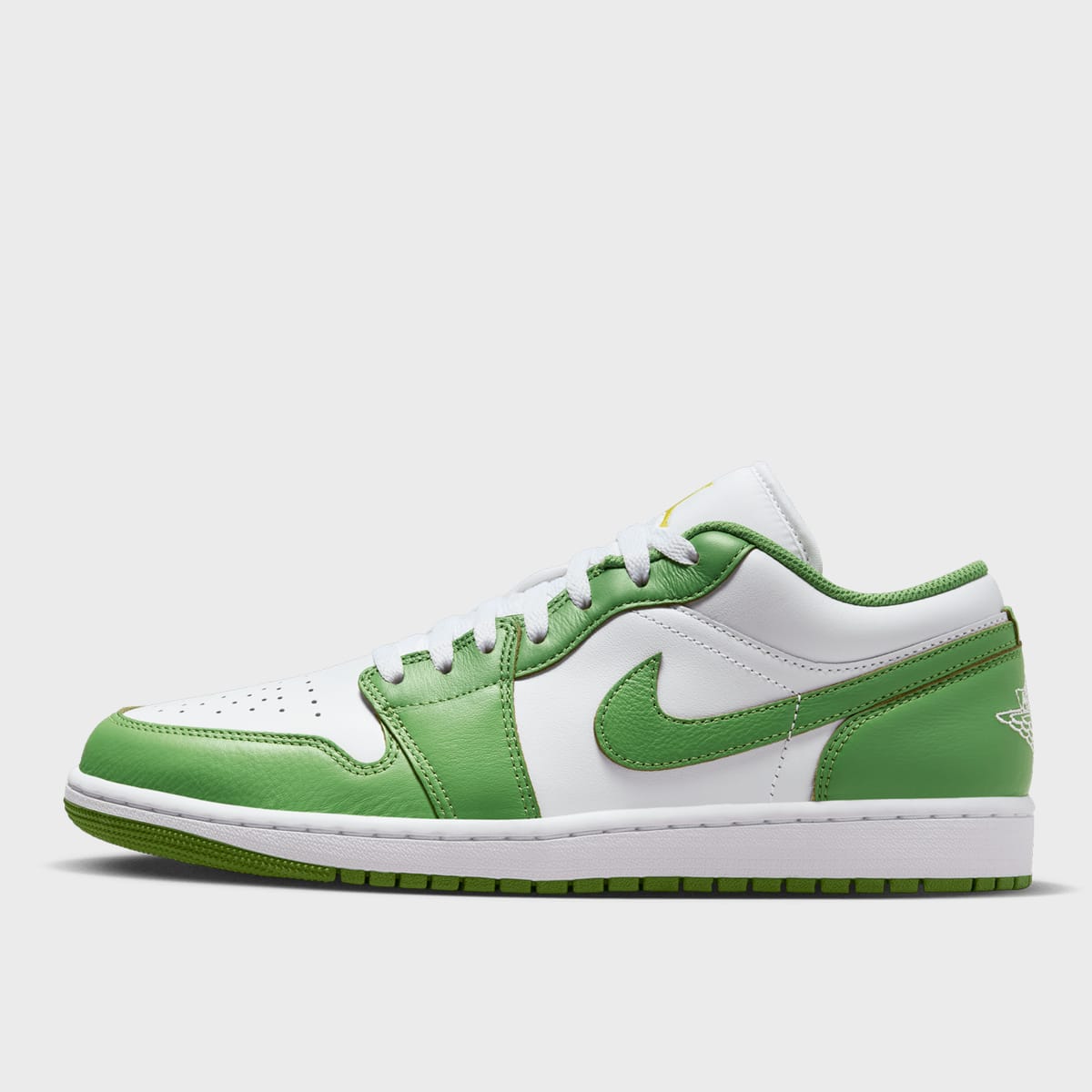 Air Jordan 1 Low SE, JORDAN, Footwear, en vert, taille: 40