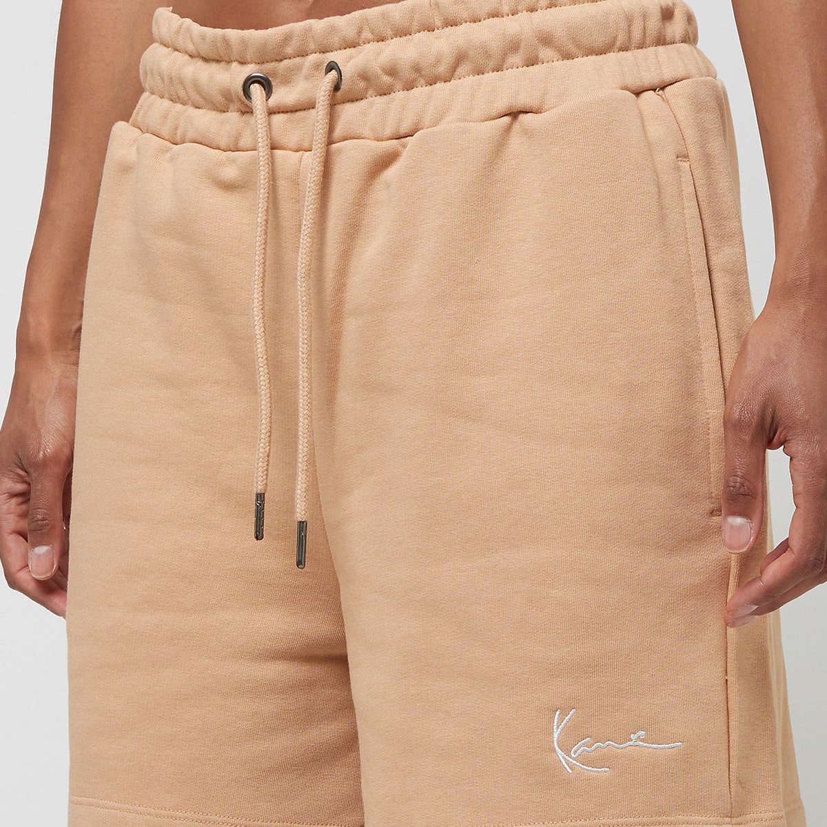 Karl Kani Small Signature Shorts women Sportshorts beige Maat XS Kleding