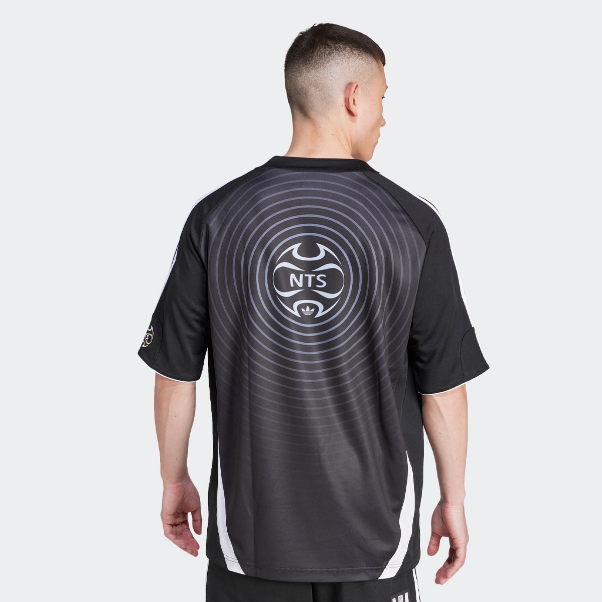 adidas Originals x NTS Radio Jersey's in zwart formaten: S