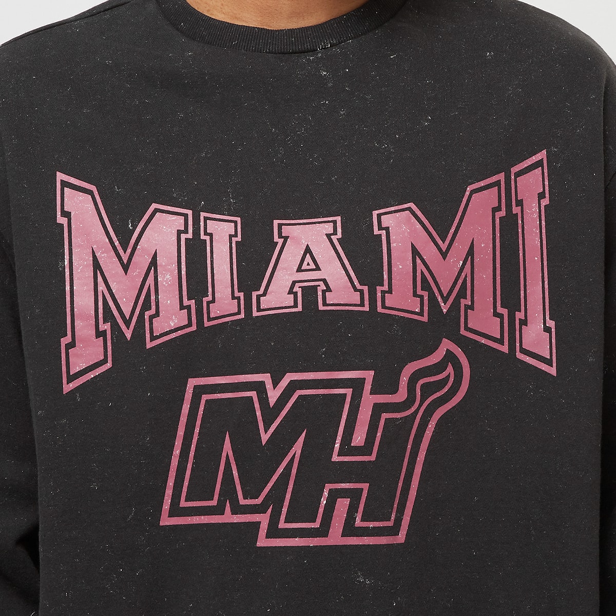 new era NBA Washed Crew Miami Heat men Hoodies & Sweaters zwart Maat S Kleding