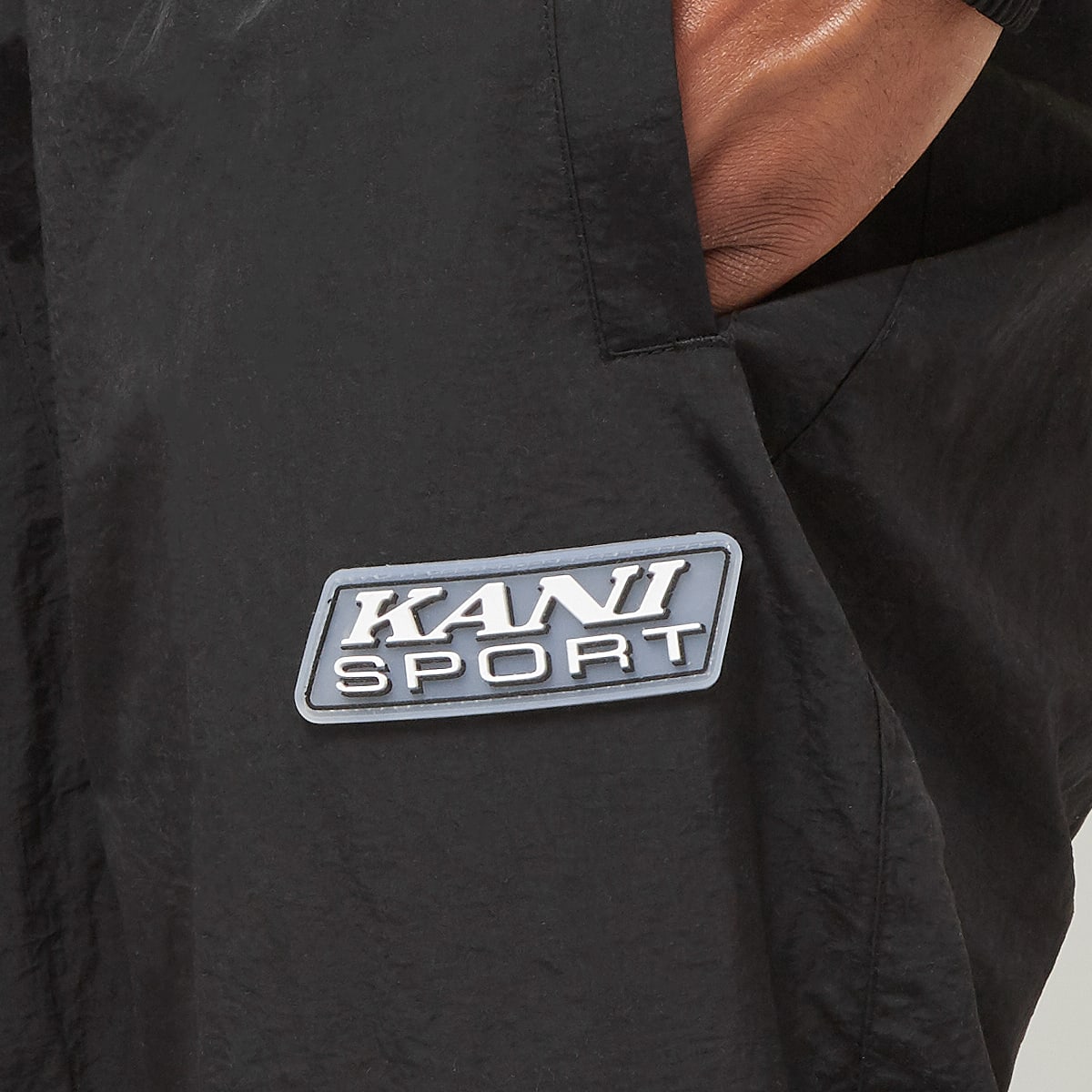 Karl Kani Sport Patch Essential Trackpants black men Trainingsbroeken zwart Maat S Kleding