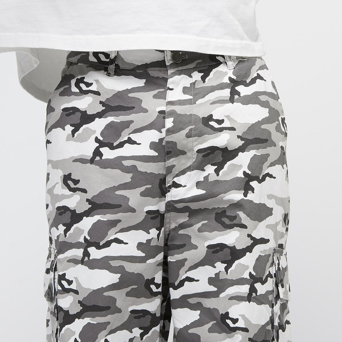 Karl Kani Sport Patch Camo Cargo Pants Cargobroeken in camouflage formaten: S
