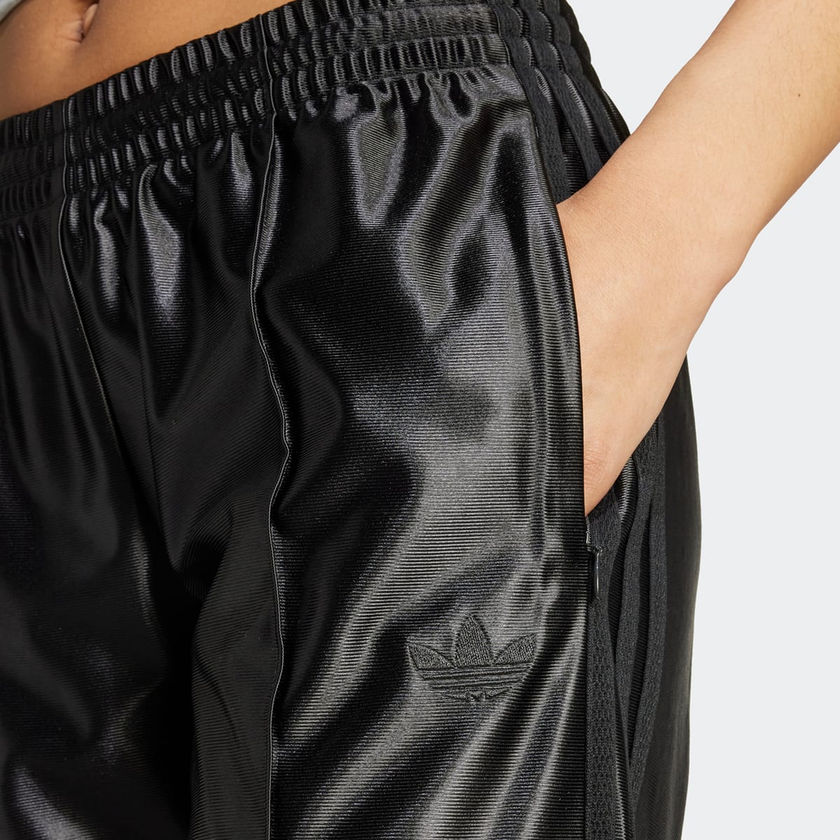 adidas Originals Firebird Low Rise Trainingsbroeken in zwart formaten: M