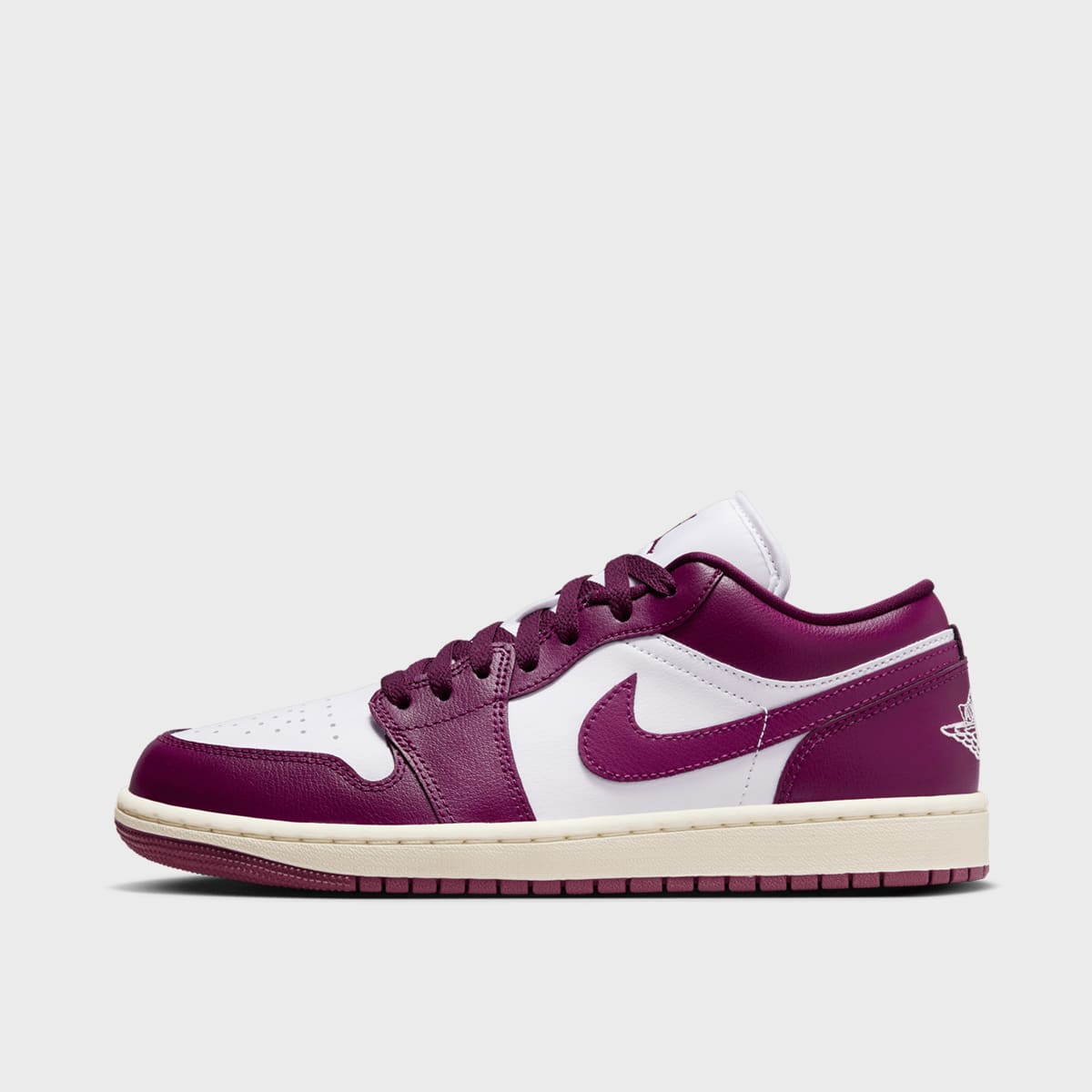 Air Jordan 1 Low white/bordeaux/sail, Jordan, Footwear, en rouge, taille: 40