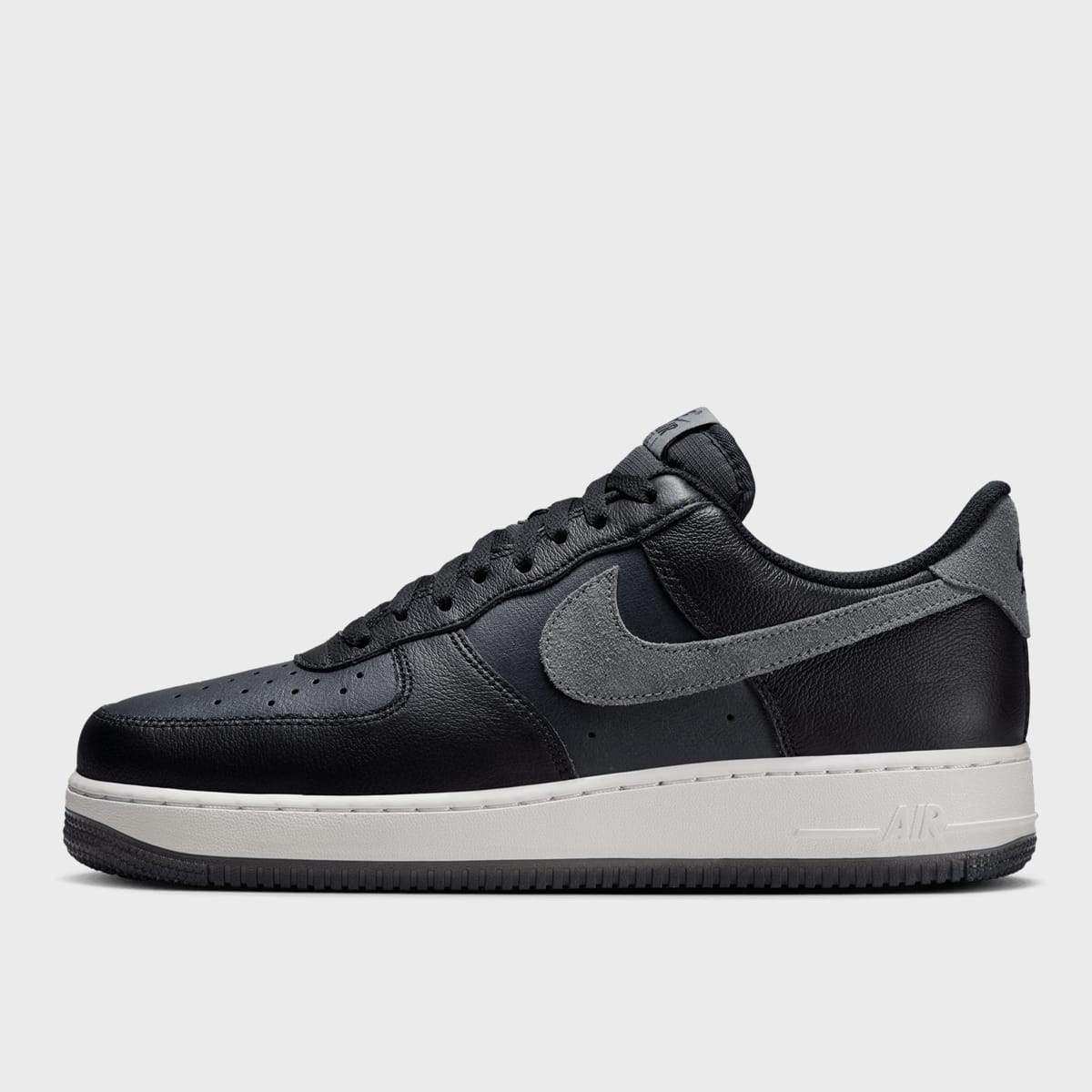 Unselected, Nike, Air Force 1 '07 LV8, black (Sold-out)