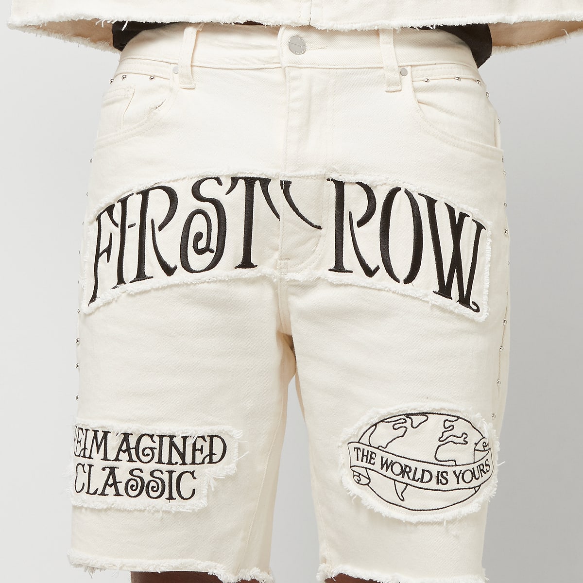 First Row Washed Shorts w Stud Shorts in beige formaten: 34