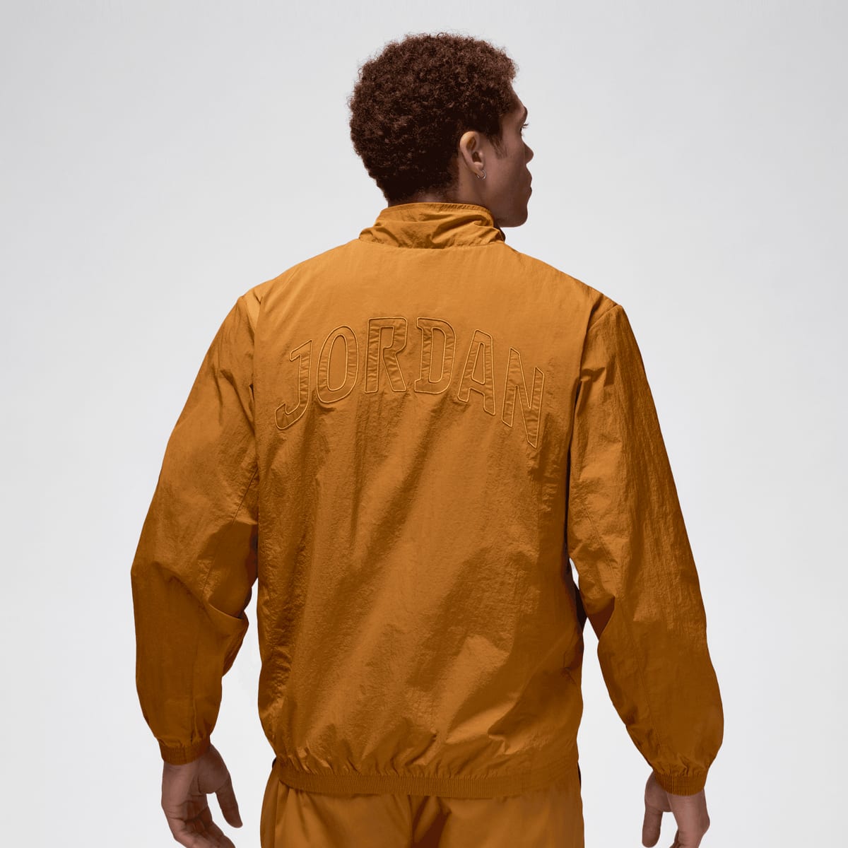 Jordan Essentials Windrunner Jacket Windbreakers in oranje formaten: S