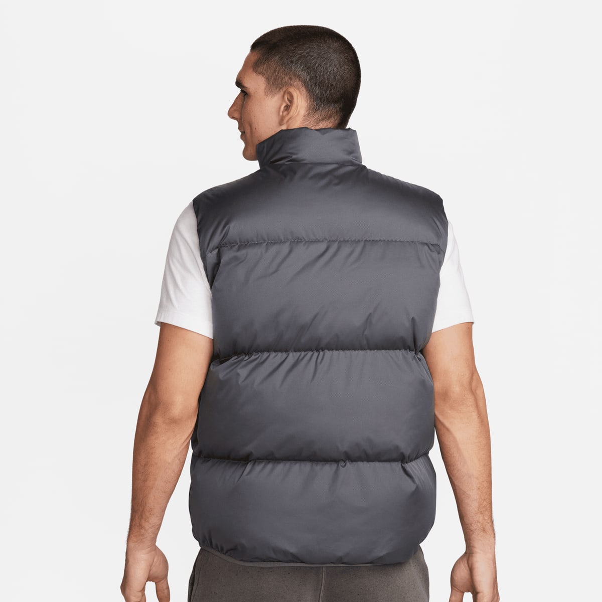 Nike Sportswear Club Puffer Vest men Bodywarmers grijs Maat M Kleding