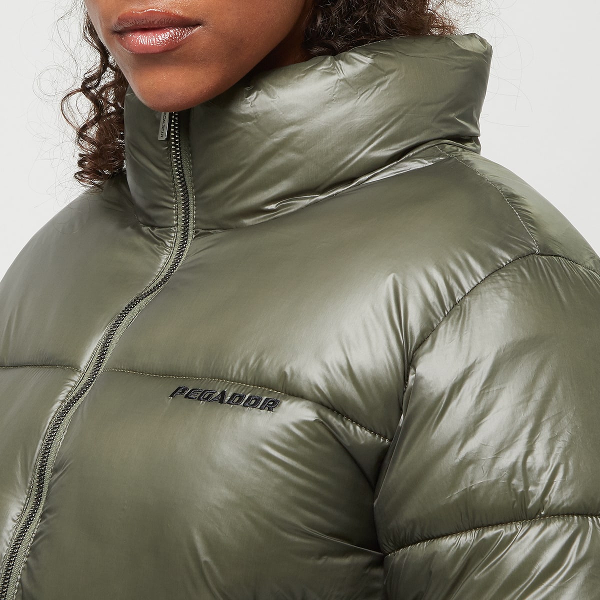 Pegador Georgia Light Glossy Puffer Jacket Puffer jackets in groen formaten: S