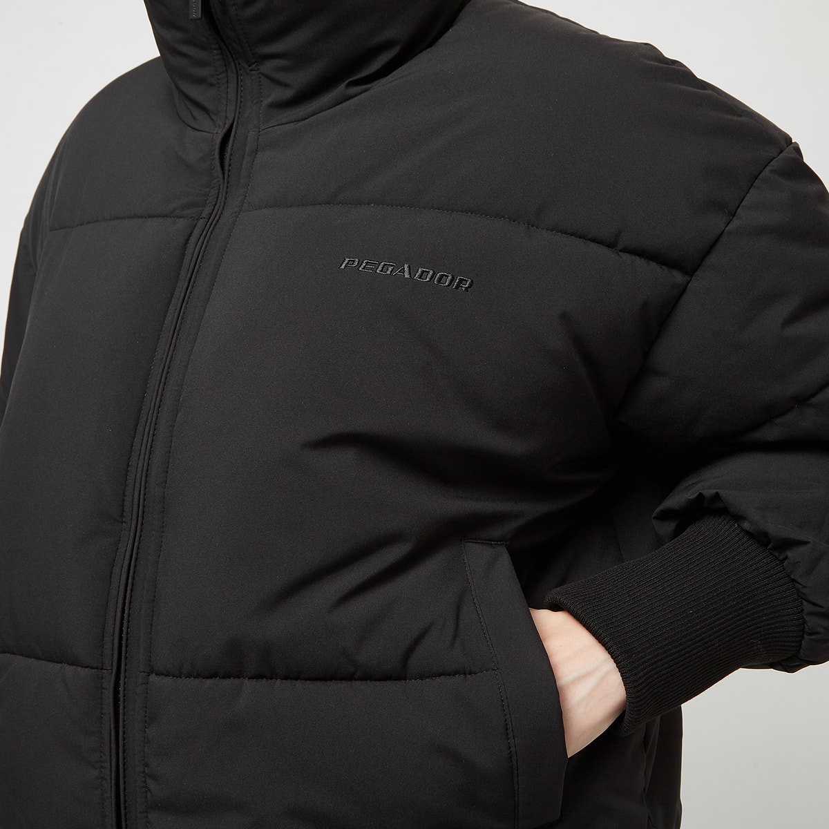 Pegador Jara Oversized Box Puffer Jacket Puffer jackets in zwart formaten: S