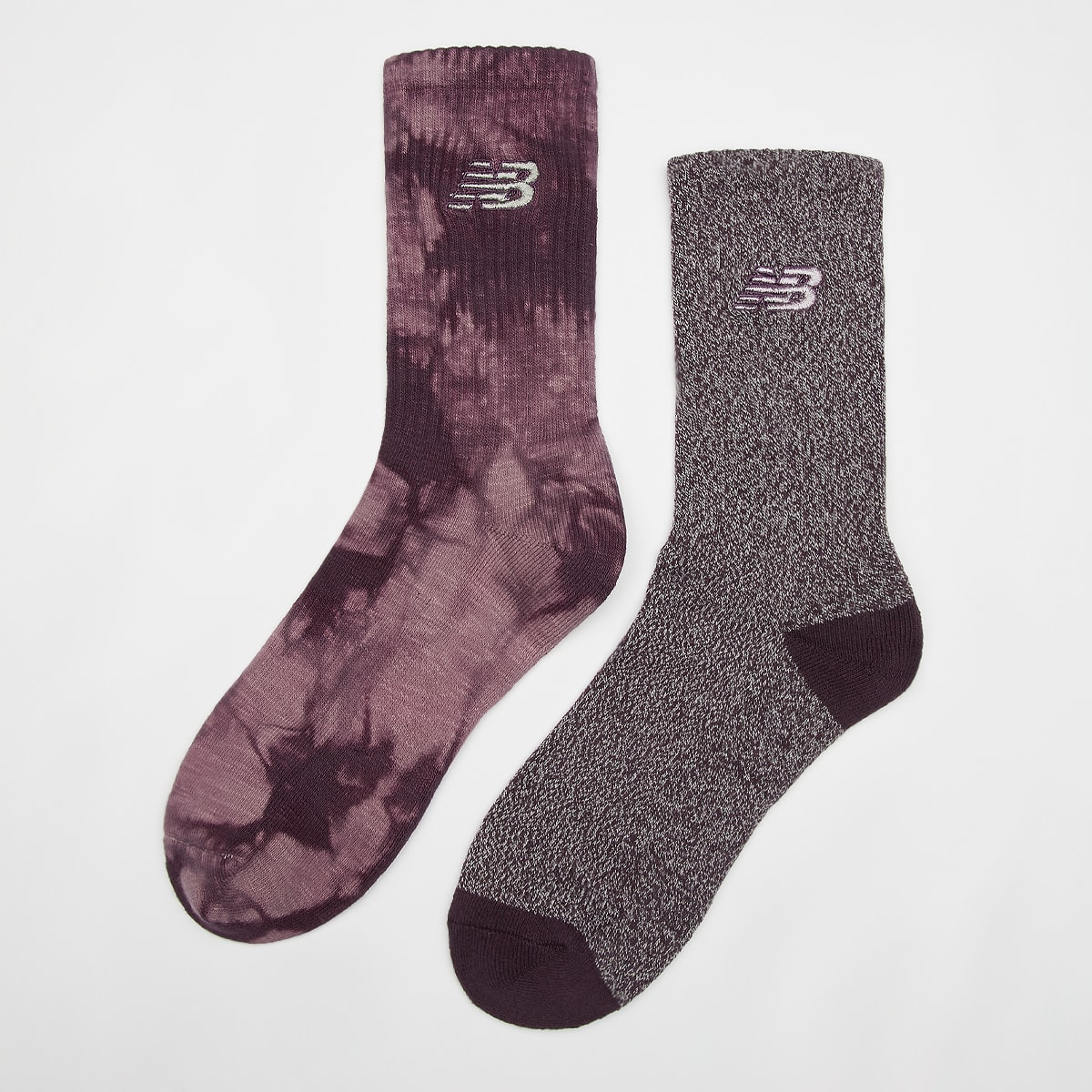 New Balance 2 PACK Lifestyle Tie dye Midcalf Socks Sokken in rood formaten: 43-46