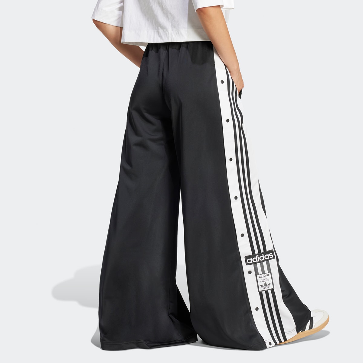 adidas Originals Adilenium Season 2 Oversized Adibreak Pants women Trainingsbroeken zwart Maat S Kleding