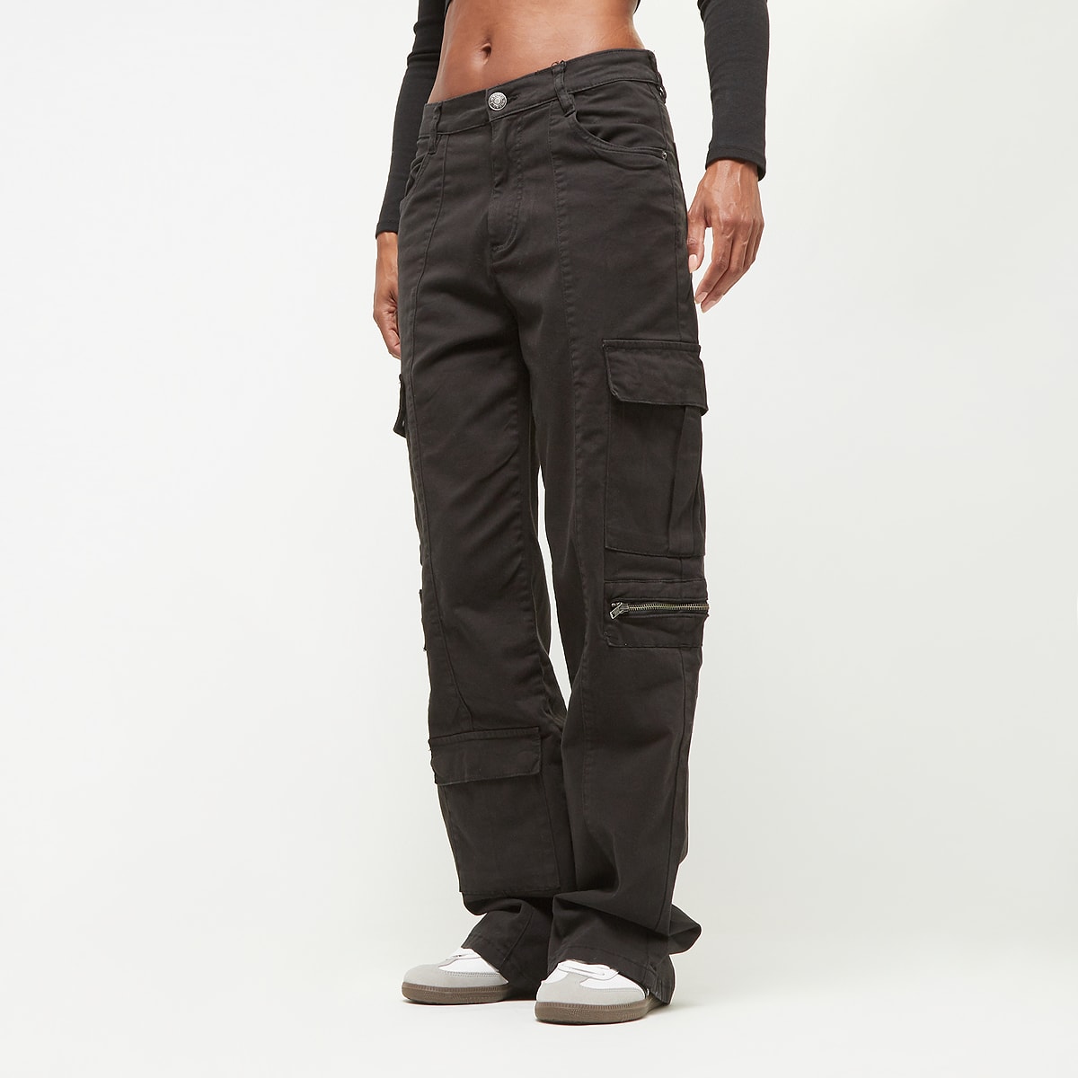 Urban Classics Ladies Loose Utility Stretch Twill Pants Cargobroeken in zwart formaten: 28