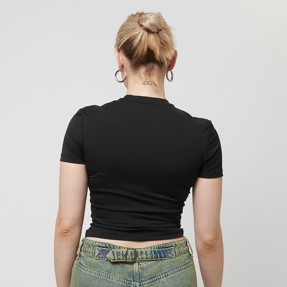 Sixth June Sheathing Short Sleeve Crop Top T-Shirts & Polo's in zwart formaten: S