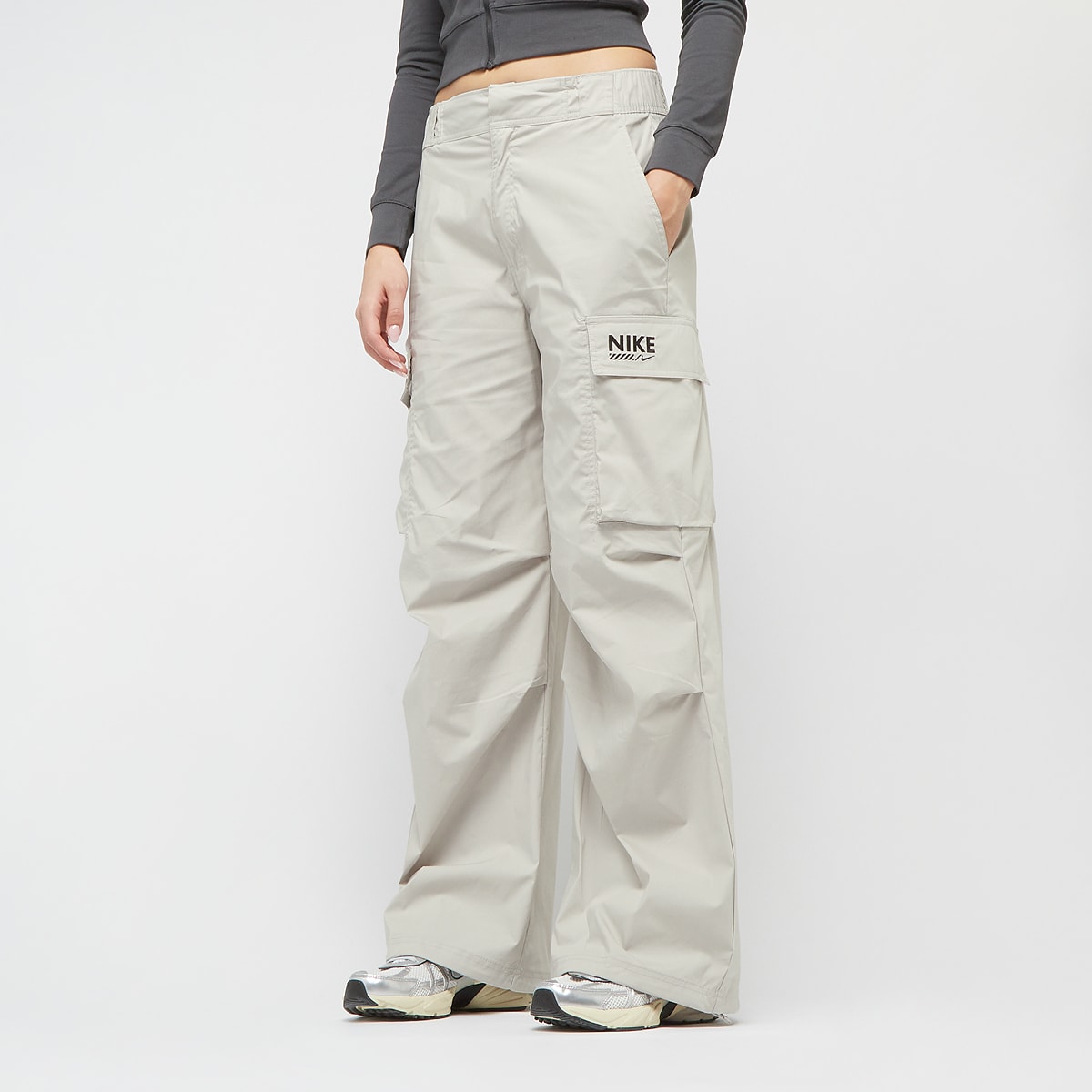 Nike Sportswear Woven Oversized Pants Cargobroeken in beige formaten: XS