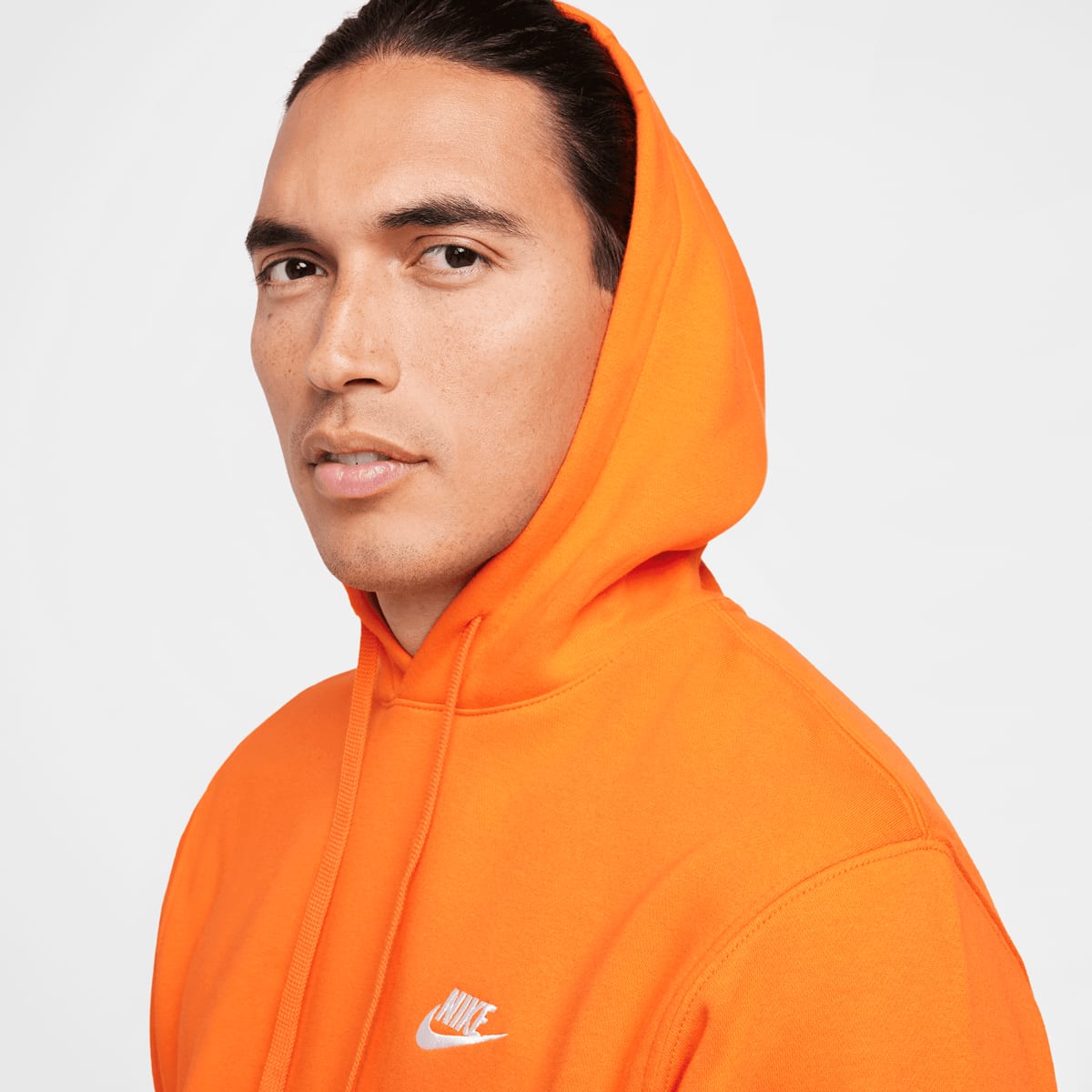Jordan Sportswear Club Fleece Hoodie Hoodies & Sweaters in oranje formaten: S