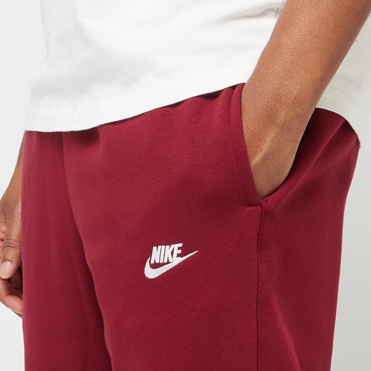 Nike Sportswear Club Fleece Joggers Trainingsbroeken in rood formaten: M