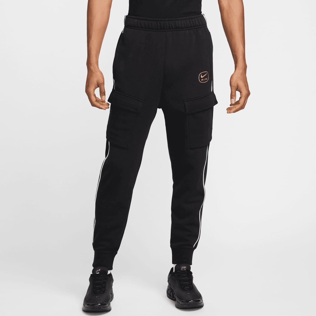Nike Sportswear Swoosh Air Fleece Cargo Pants men Trainingsbroeken zwart Maat XL Kleding
