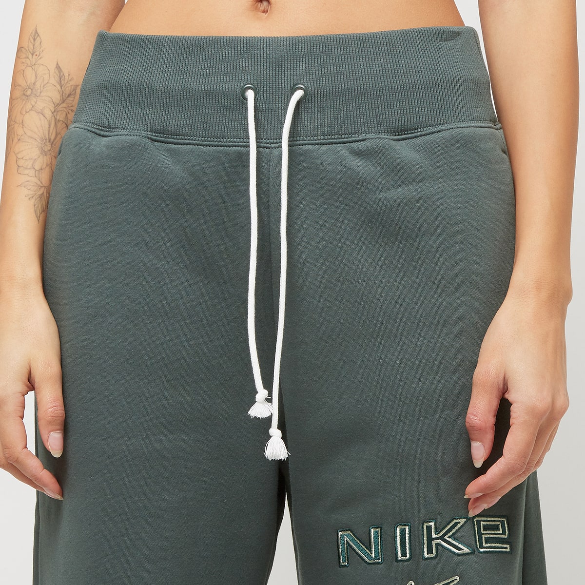 Nike Sportswear Phoenix Fleece High-Rrise Logo Wide Pants women Trainingsbroeken groen Maat XS Kleding