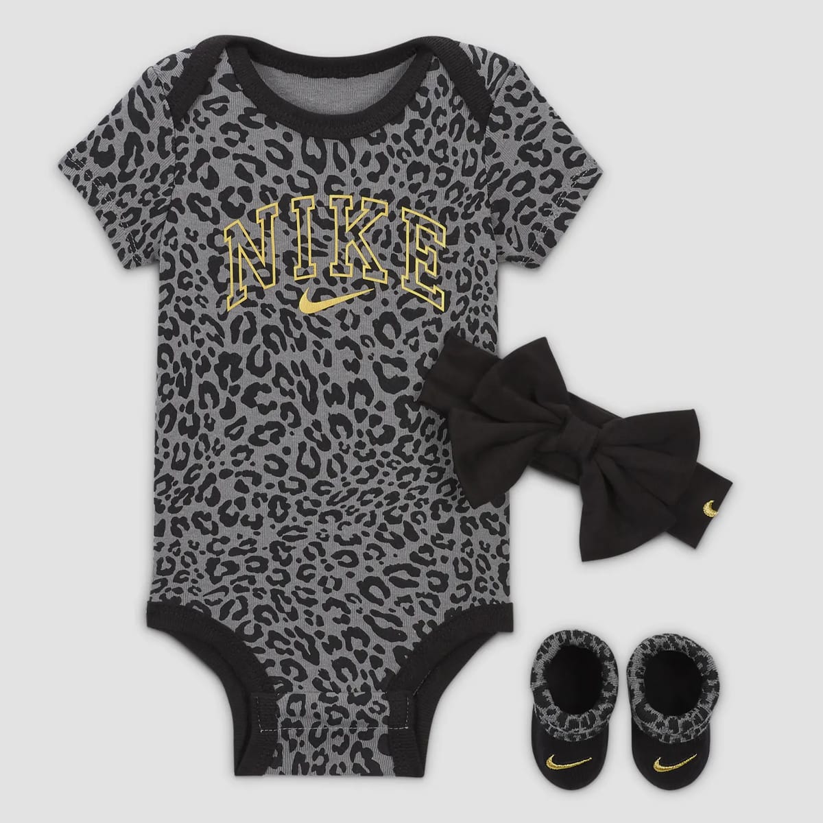 Jordan Swoosh Spirit Box Set (3 Piece) Baby Rompers & Sets in zwart formaten: 6M-12M