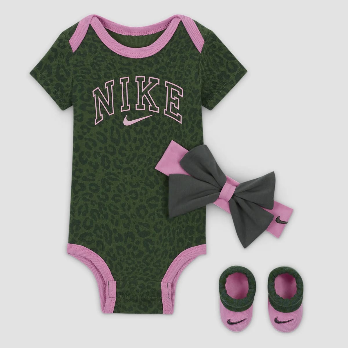 Jordan Swoosh Spirit Box Set (3 Piece) Baby Rompers & Sets in groen formaten: 6M-12M