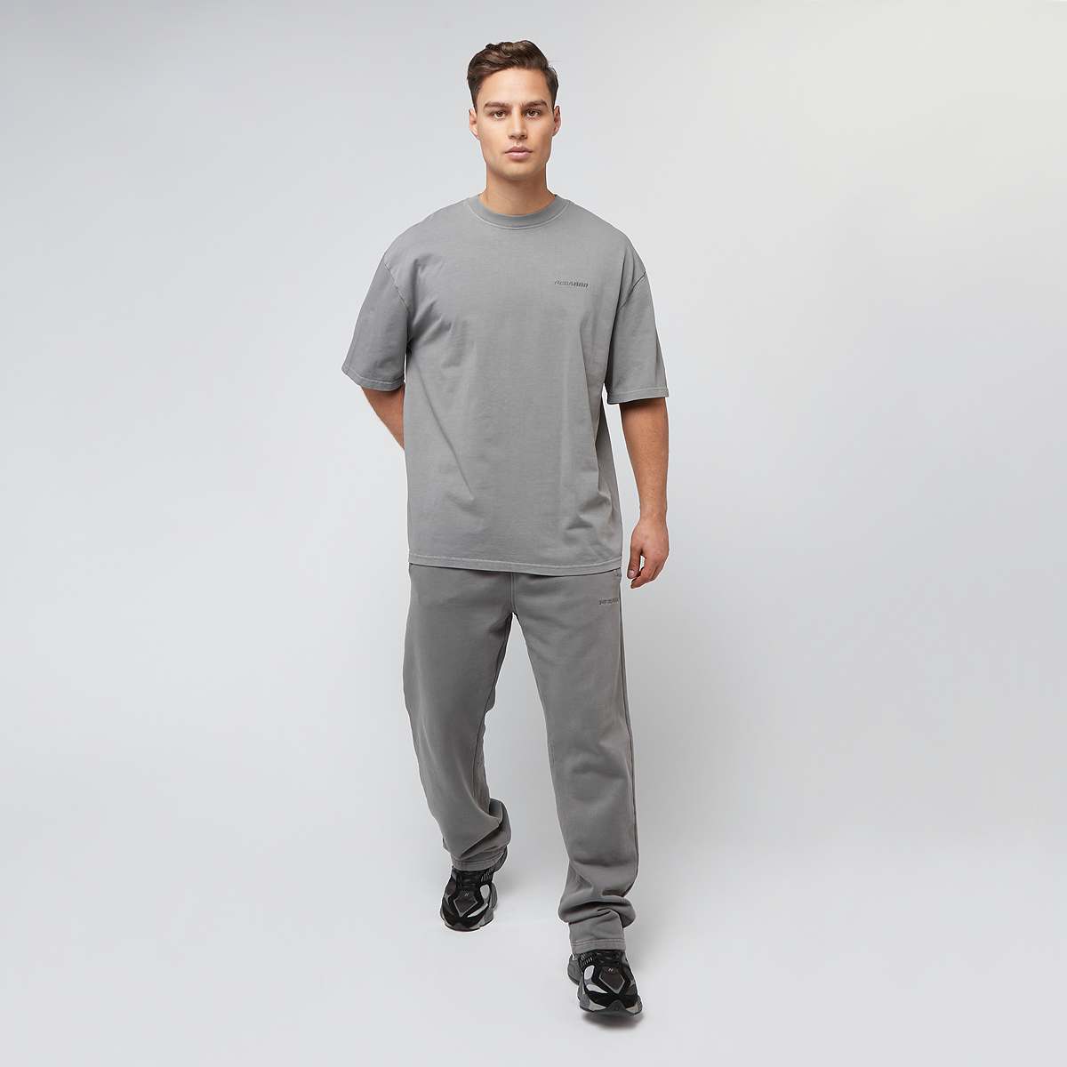 Pegador Logo Oversized Tee — foto 4