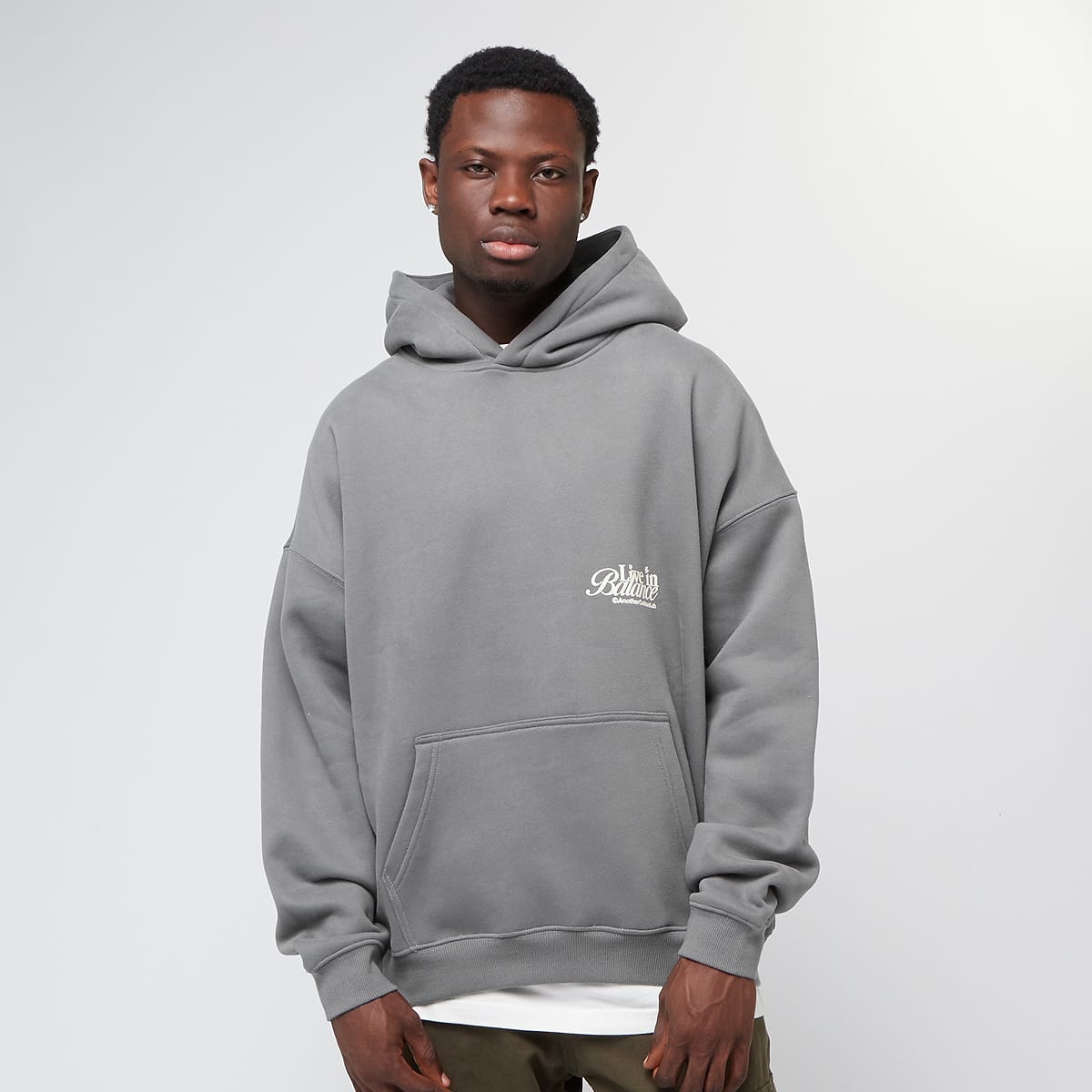 Another Cotton Lab Live in Balance Heavy Oversized Hoodie men Hoodies & Sweaters grijs Maat S Kleding