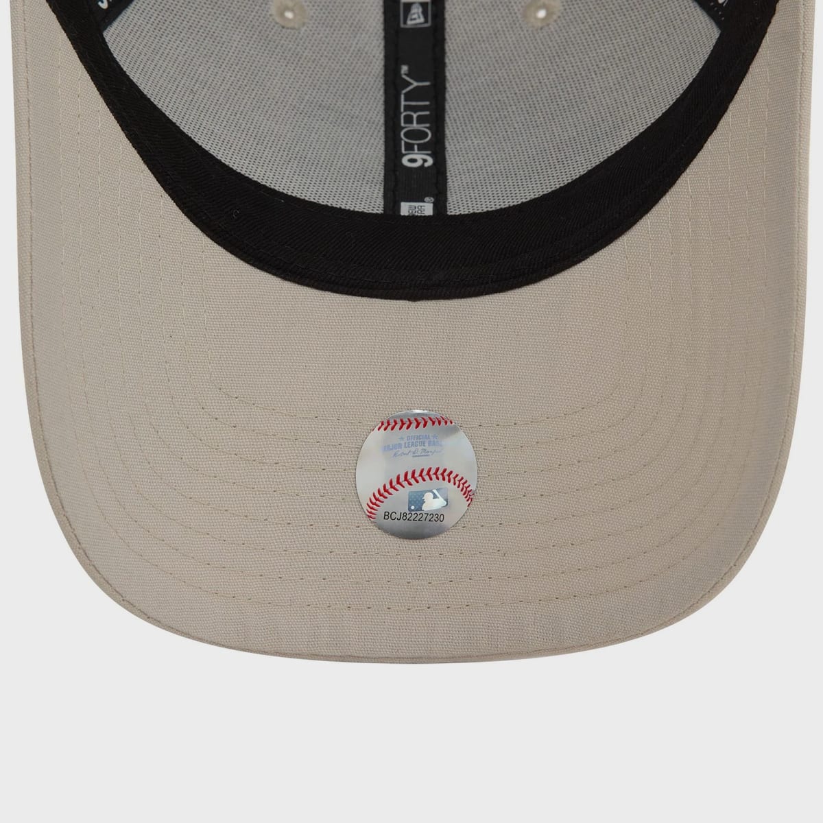 new era 9Forty Repreve Mini Logo MLB York Yankees unisex Caps beige Maat ONE SIZE Accessoires