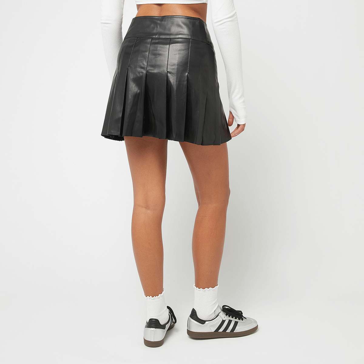 Urban Classics Ladies Synthetic Leather Pleated Skirt Women Jurken & Rokken zwart Maat XS Dames