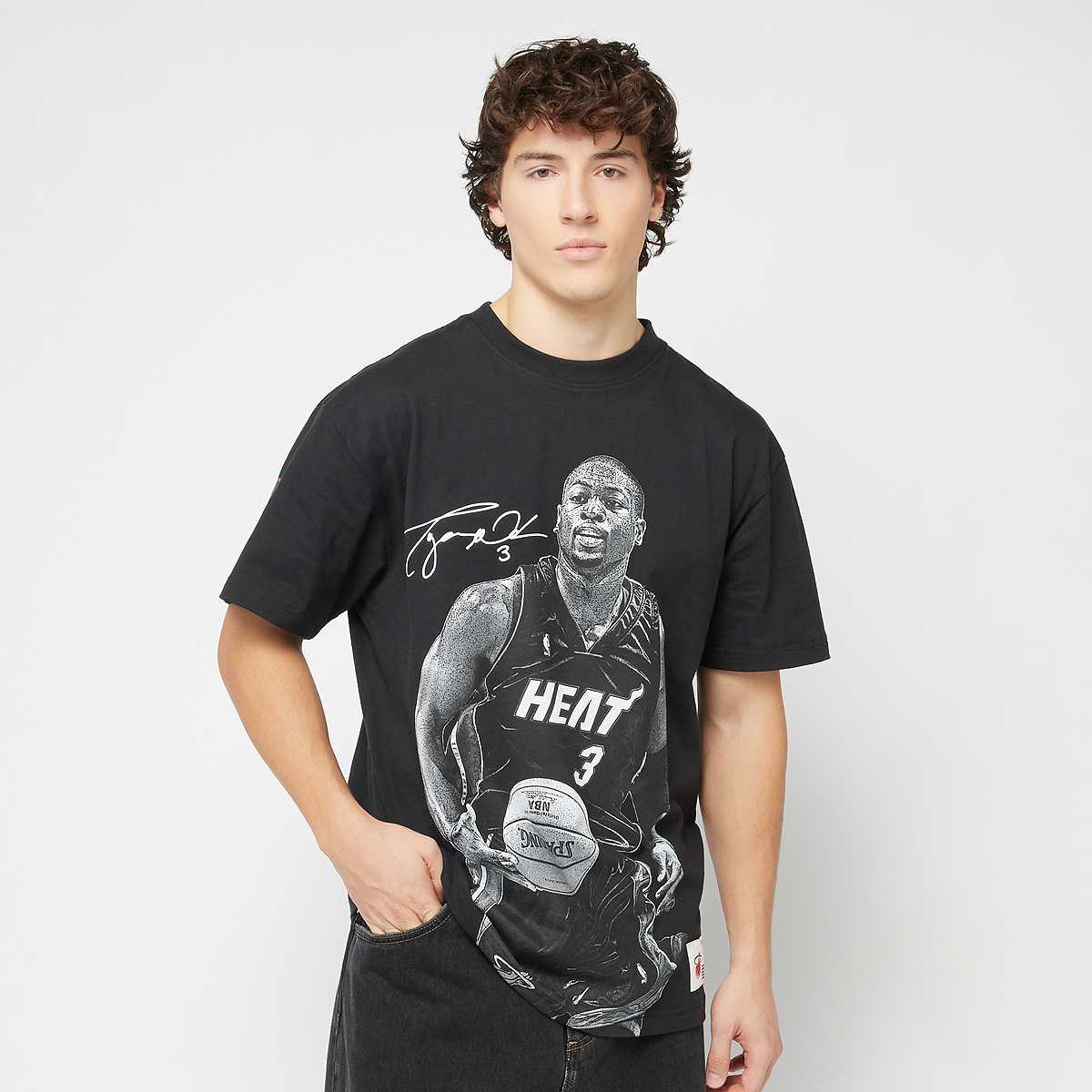 Mitchell & Ness NBA Miami Heat Ultimate Player Vintage Logo Tee Dwyane Wade men T-Shirts Polo's zwart Maat S Kleding