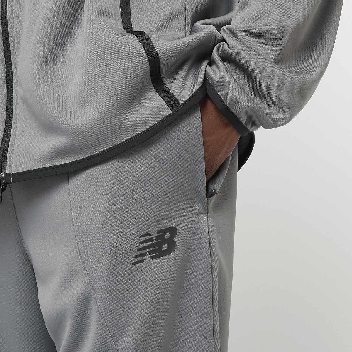 New Balance Knitted Tapered Track Pant men Trainingsbroeken grijs Maat S Kleding