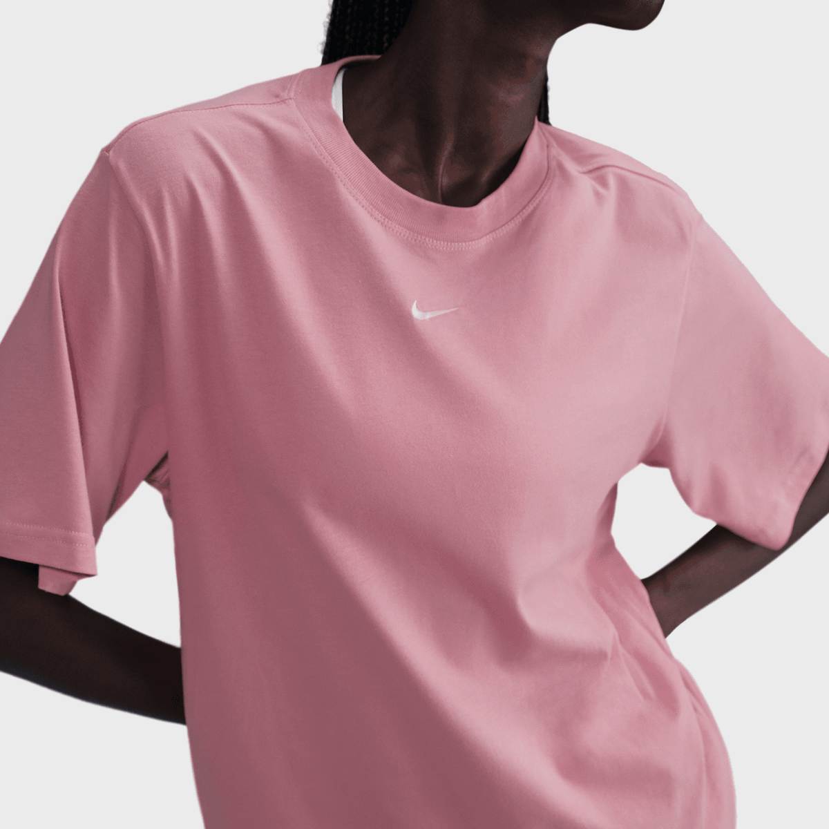 Nike Sportswear Tee Essential women T-Shirts & Polo's lichtroze Maat XS Kleding