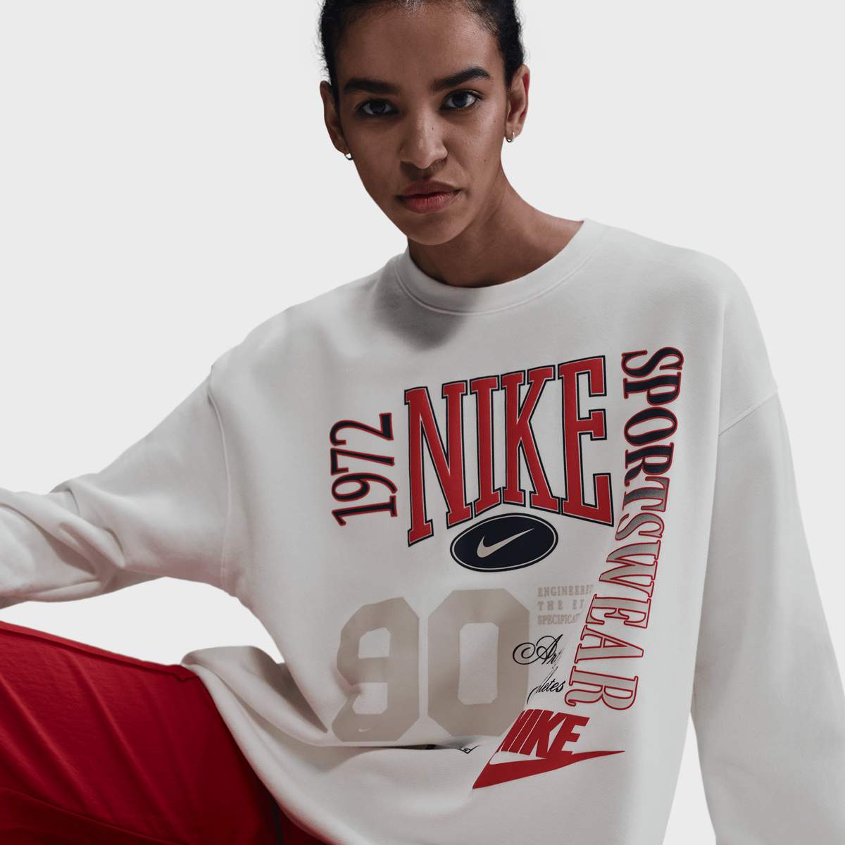 Nike Sportswear Street Fleece Crew women Hoodies & Sweaters beige Maat XS Kleding