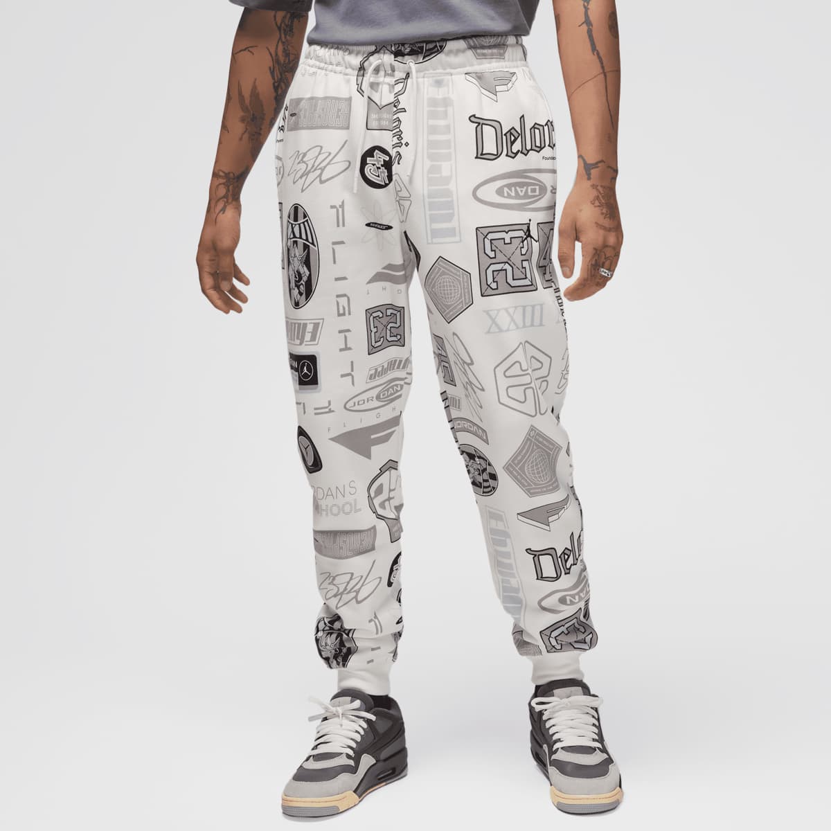 Jordan, Essentials All Over Print Fleece Pants, beige